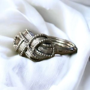 Vintage Avon ribbon knot ring